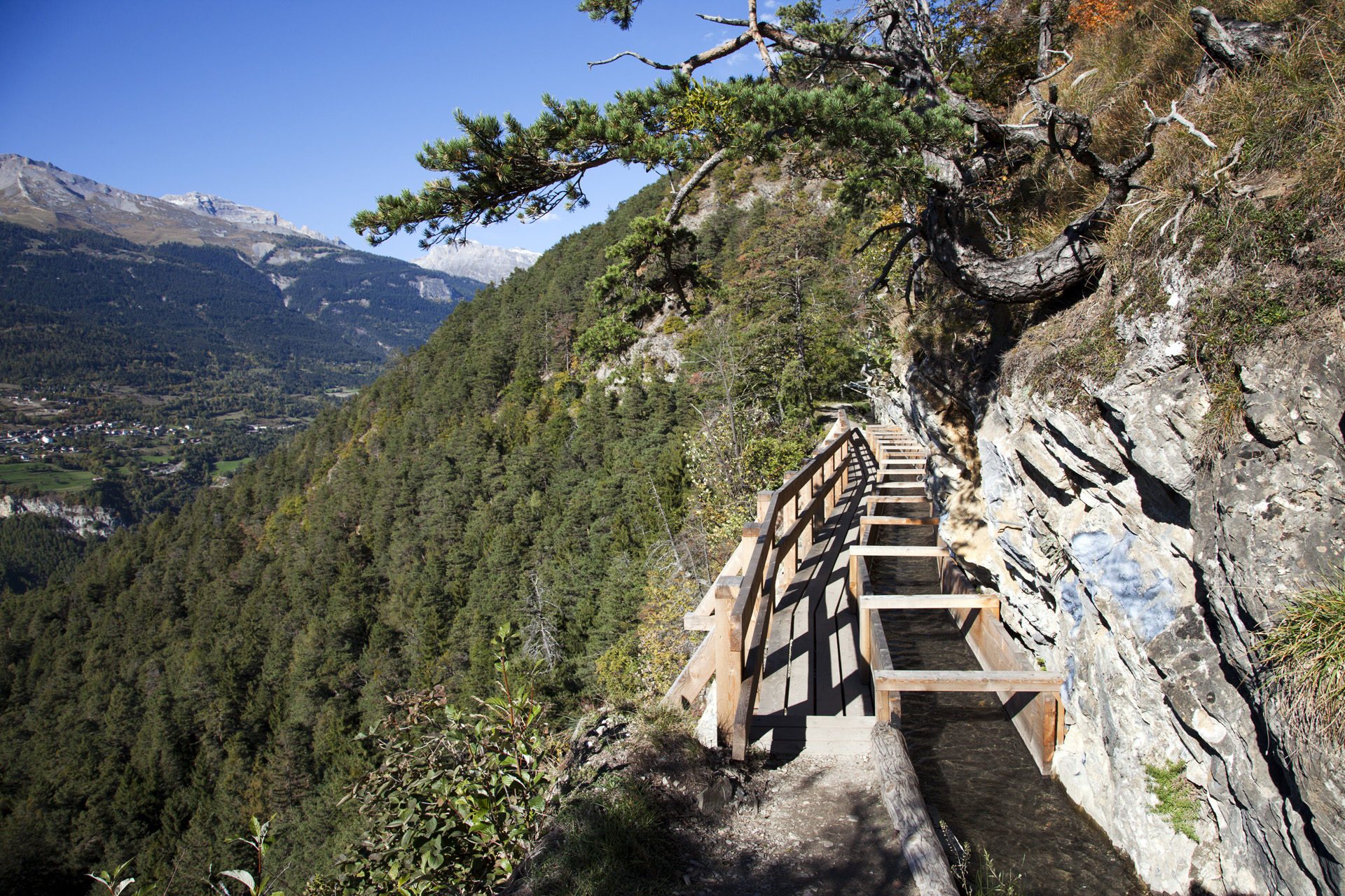 Qu'est ce qu'un bisse ? Bisses du Valais